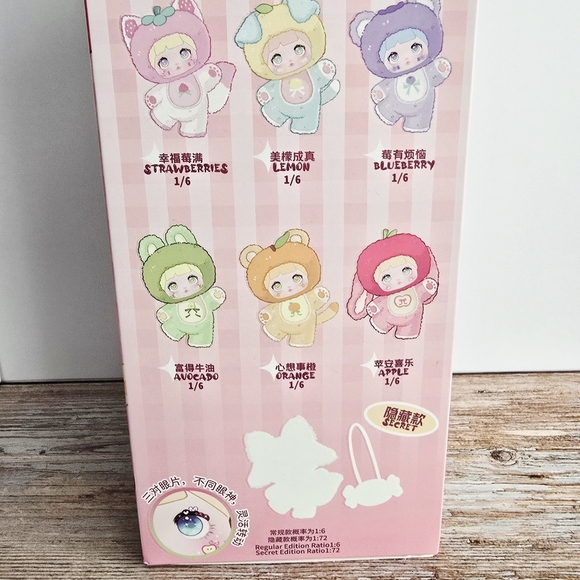 Apple Nommi Bag Charm - Picture 5 of 6